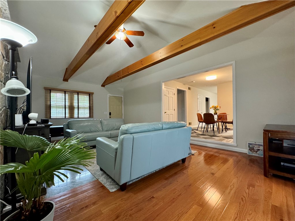 15 Wood Cove Drive