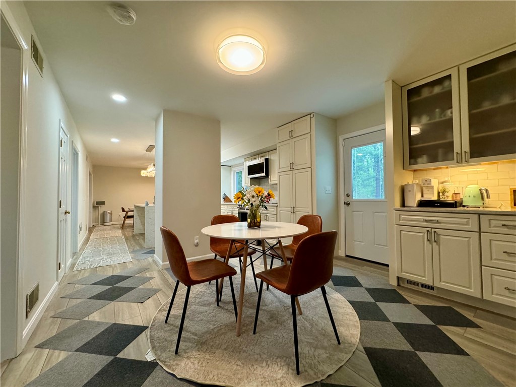 15 Wood Cove Drive
