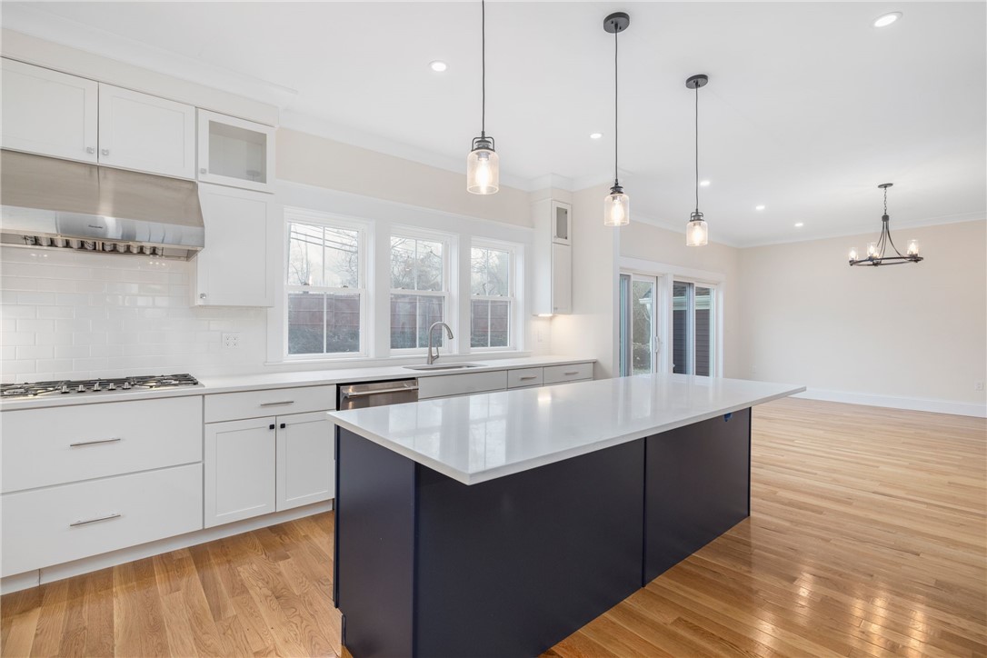 24 Willow Lane