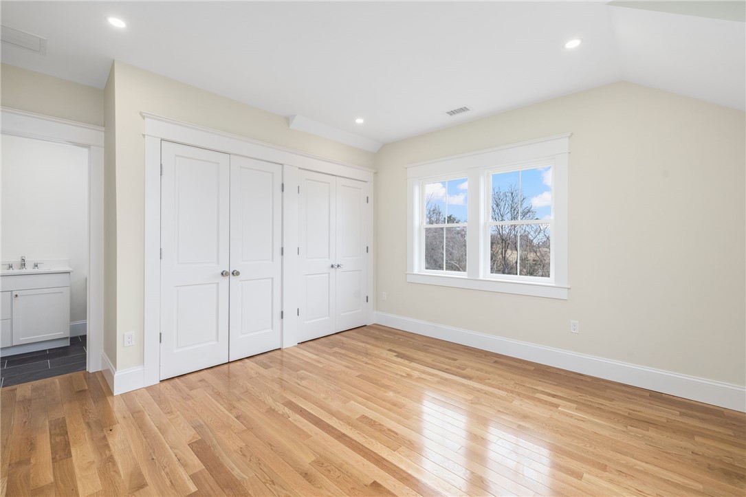 24 Willow Lane