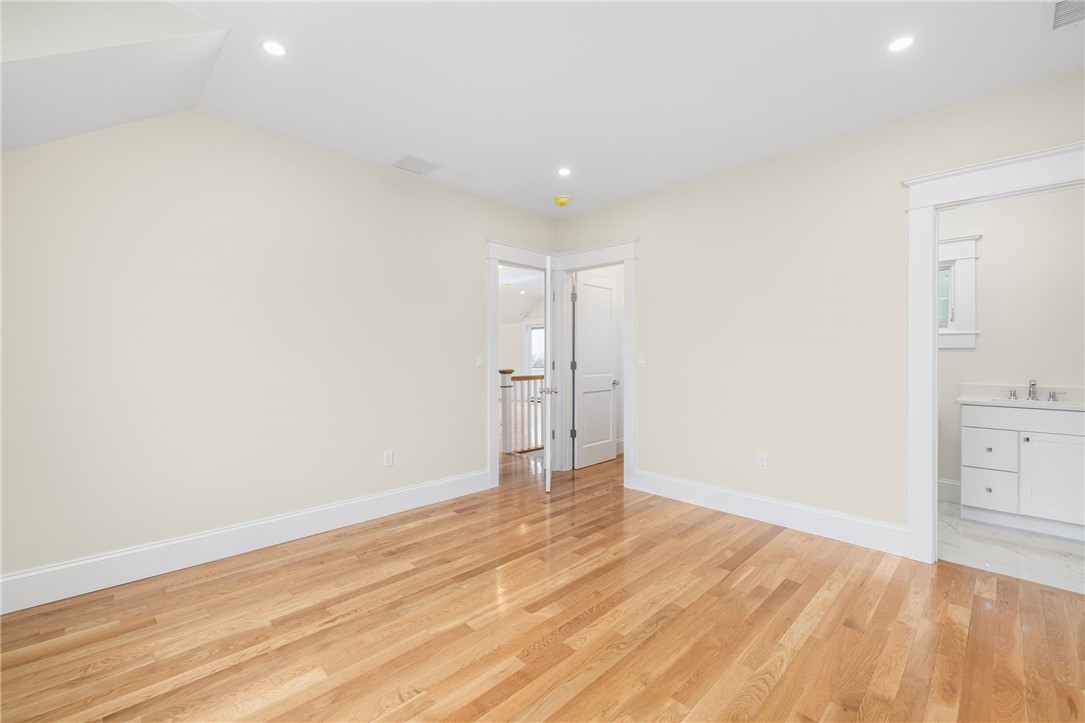 24 Willow Lane