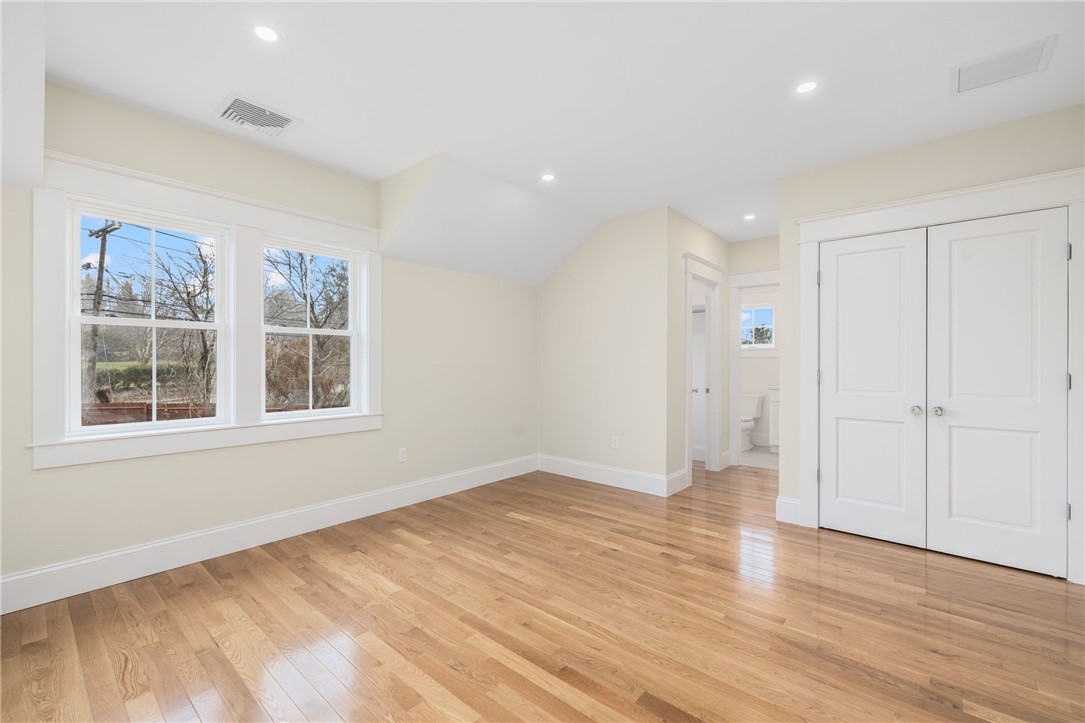24 Willow Lane