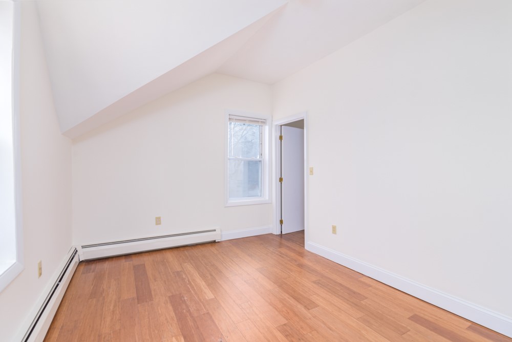 75 Caswell Street 2