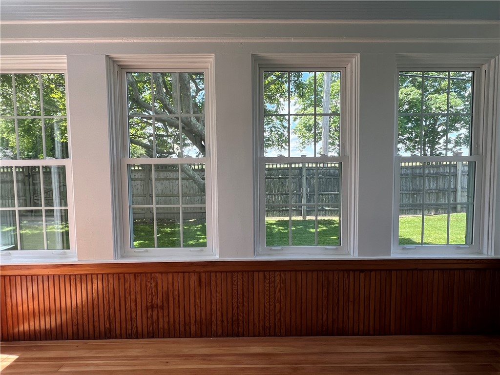 1597 East Main Road