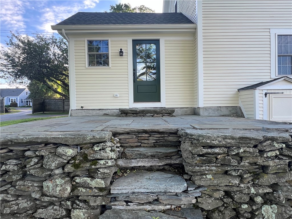 1597 East Main Road