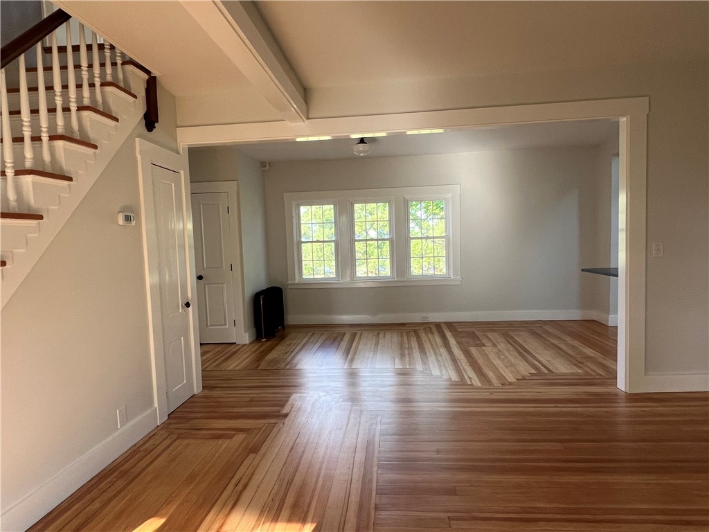 1597 East Main Road