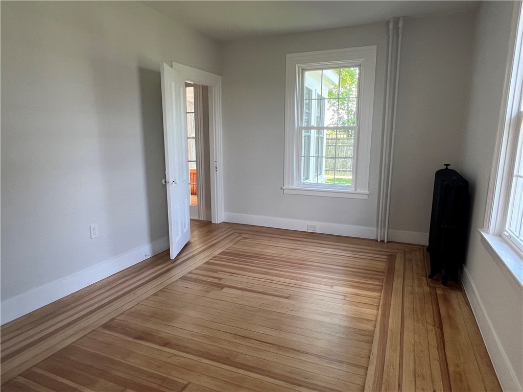 1597 East Main Road