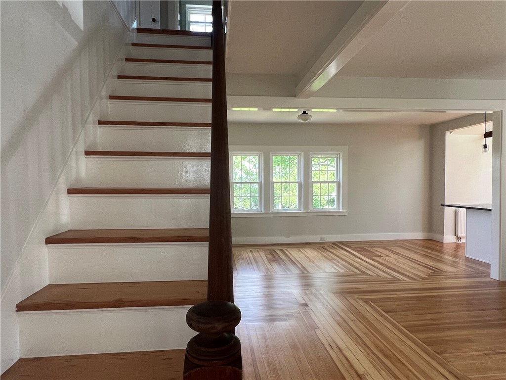 1597 East Main Road