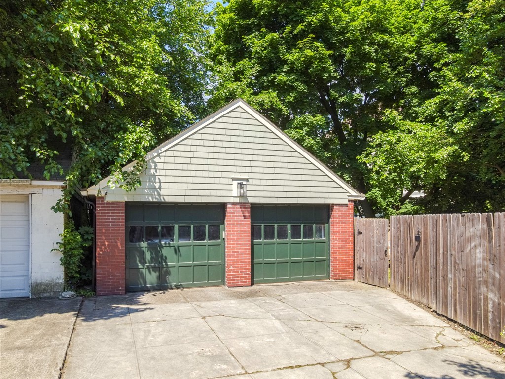 642 Pleasant Valley Parkway