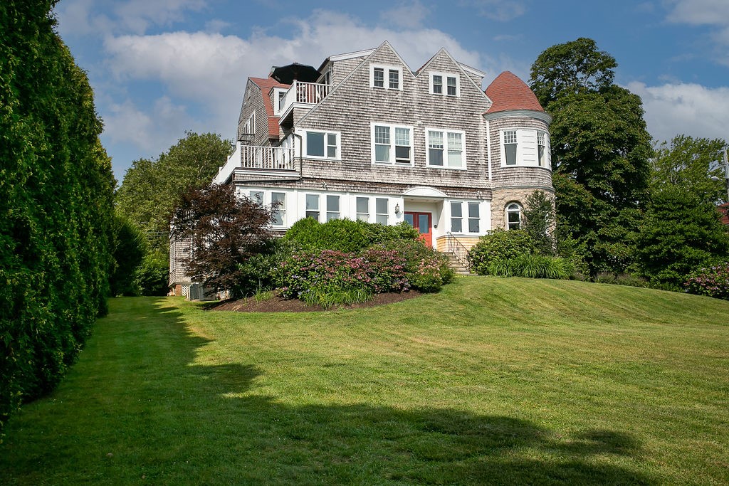 1 Seaview Avenue 4