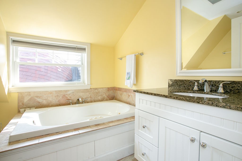 1 Seaview Avenue 4