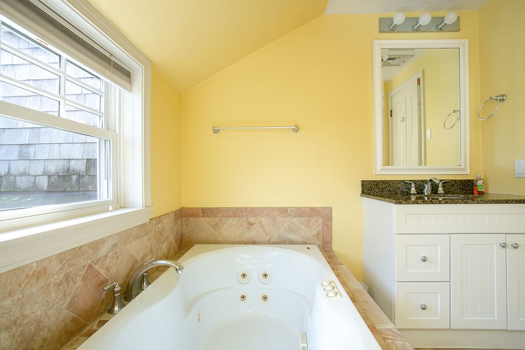 1 Seaview Avenue 4