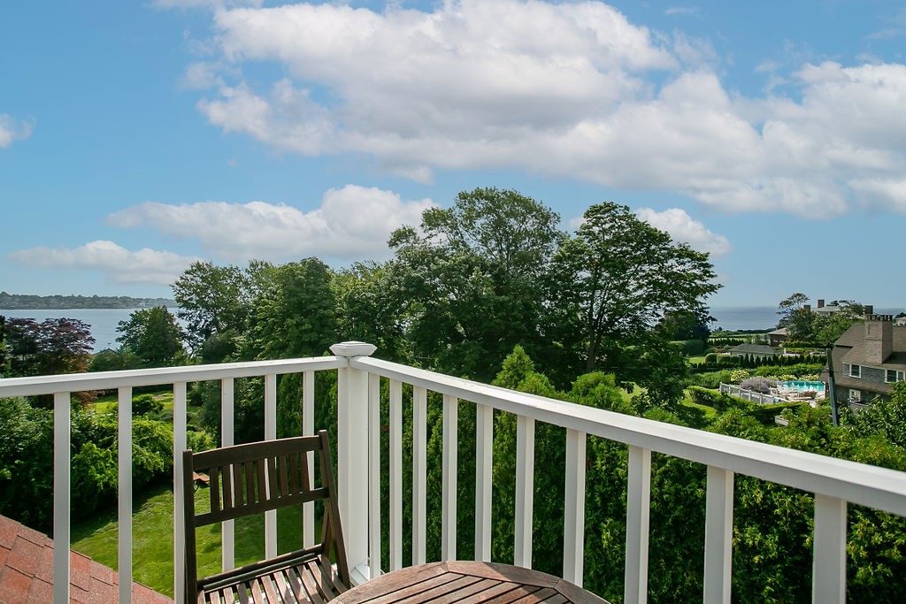1 Seaview Avenue 4
