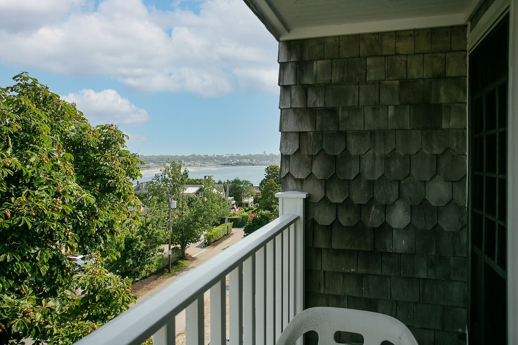 1 Seaview Avenue 4