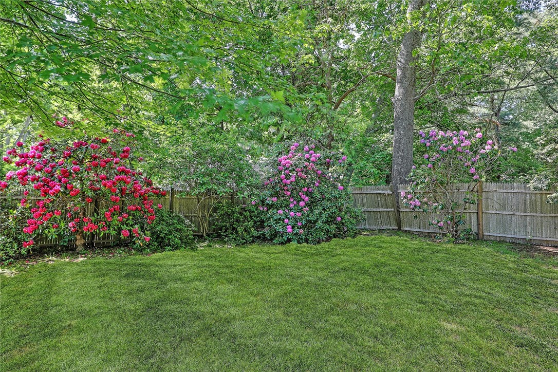 1 Briarwood Drive