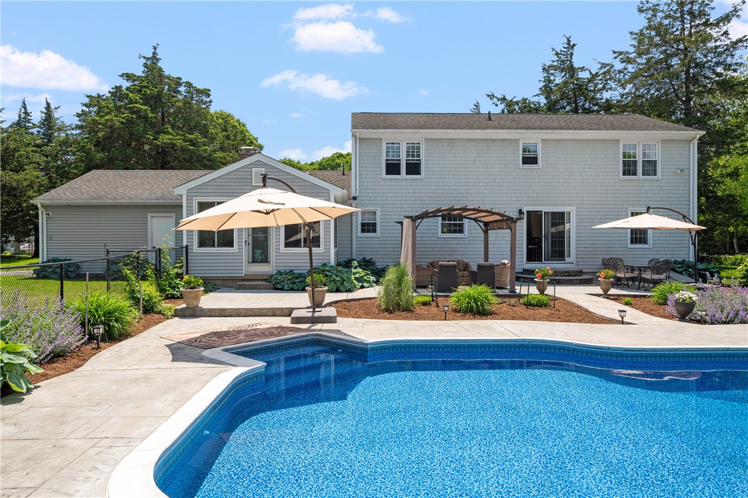 40 Candlewood Drive