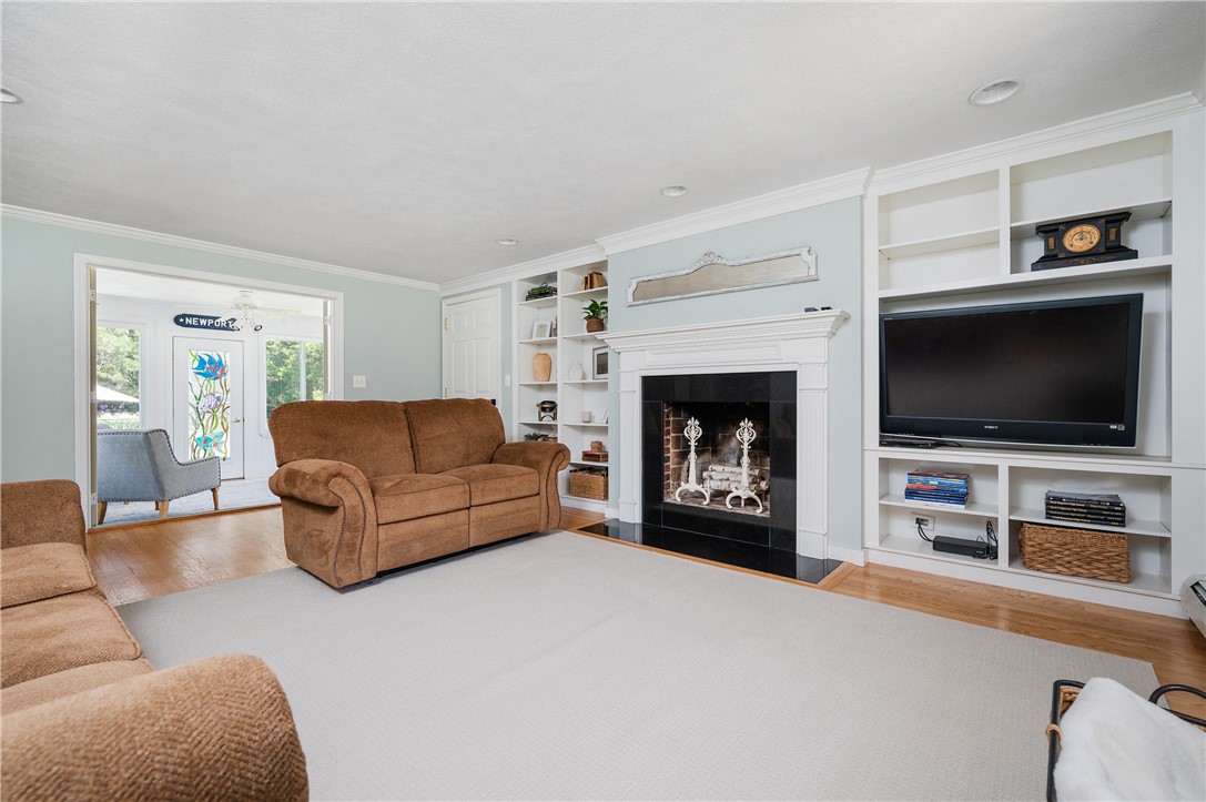 40 Candlewood Drive