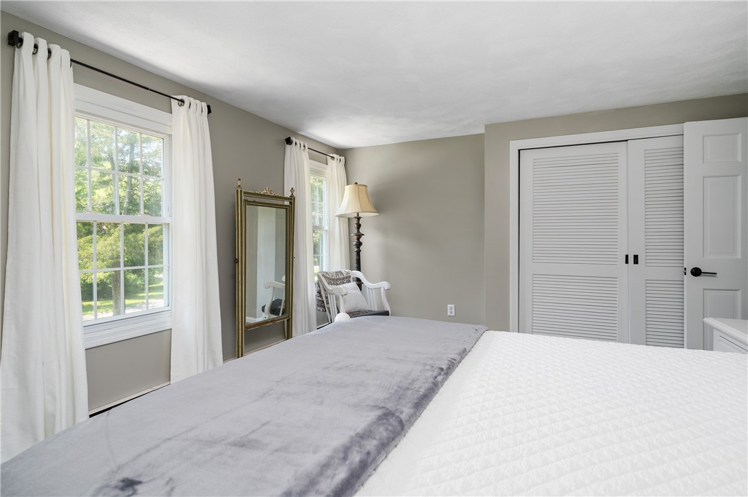 40 Candlewood Drive