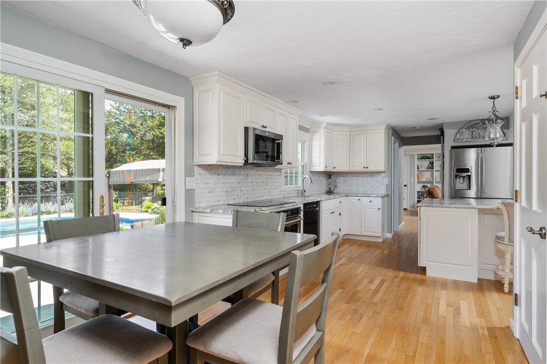 40 Candlewood Drive