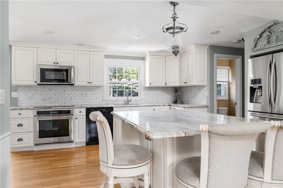 40 Candlewood Drive