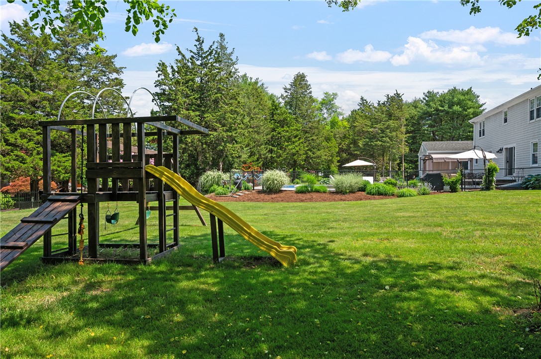 40 Candlewood Drive