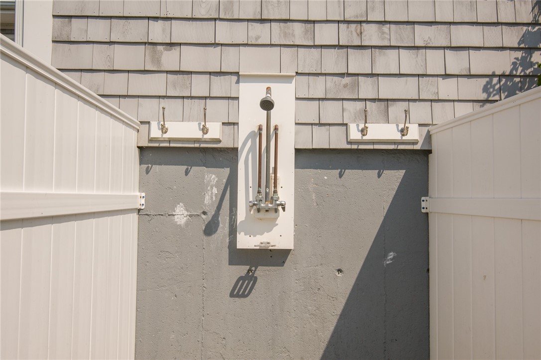14 LARCH Avenue