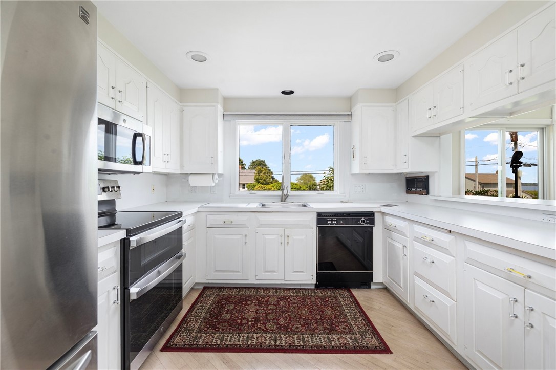 15 Anawan Drive