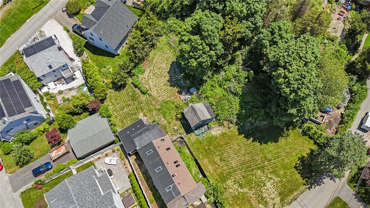 99 Summit Road