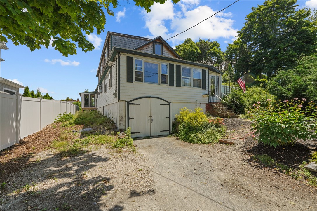 99 Summit Road