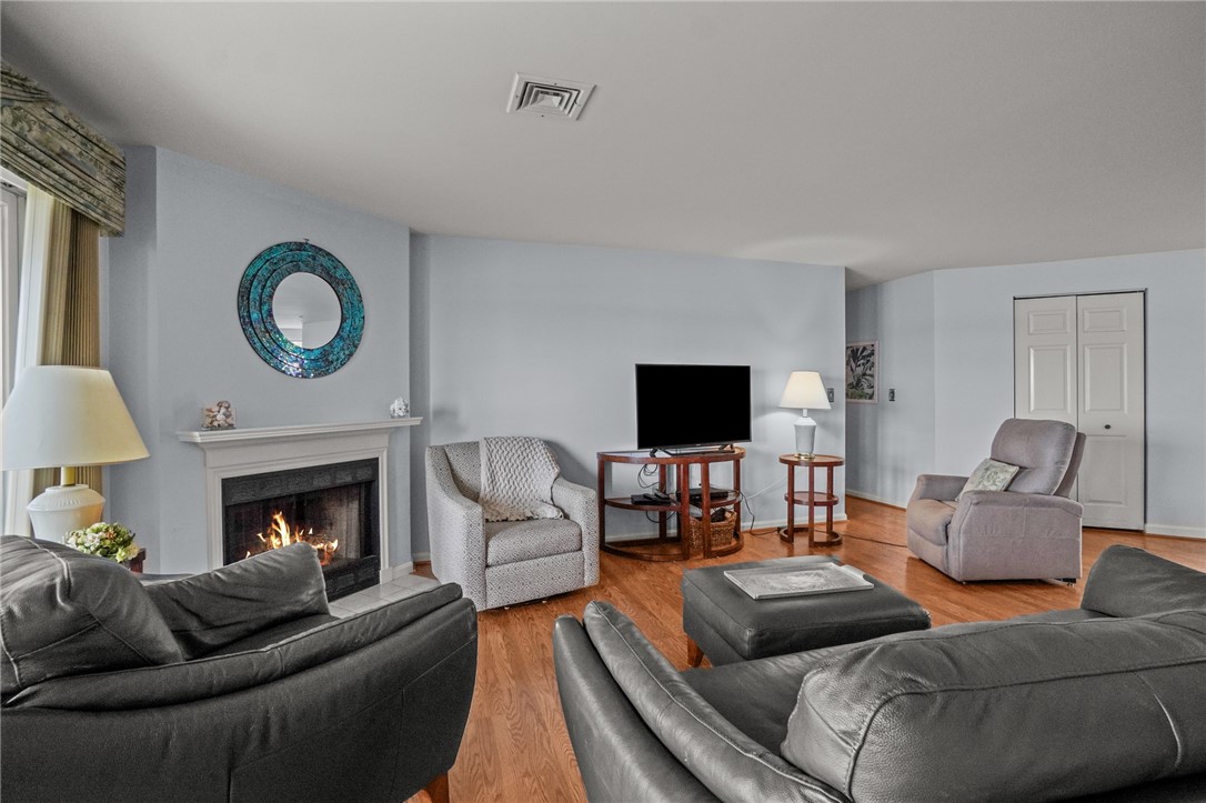 700 Shore Drive 602