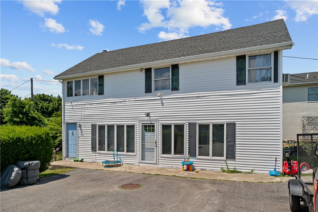 1704 West Main Road
