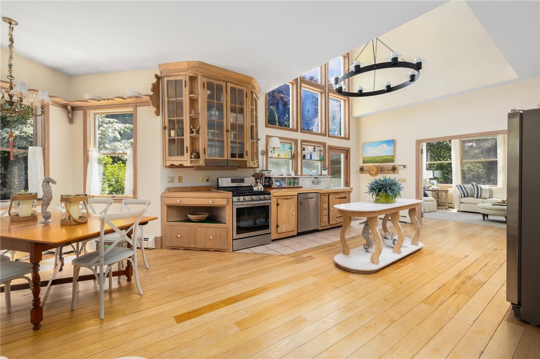 38 Eastern View Avenue