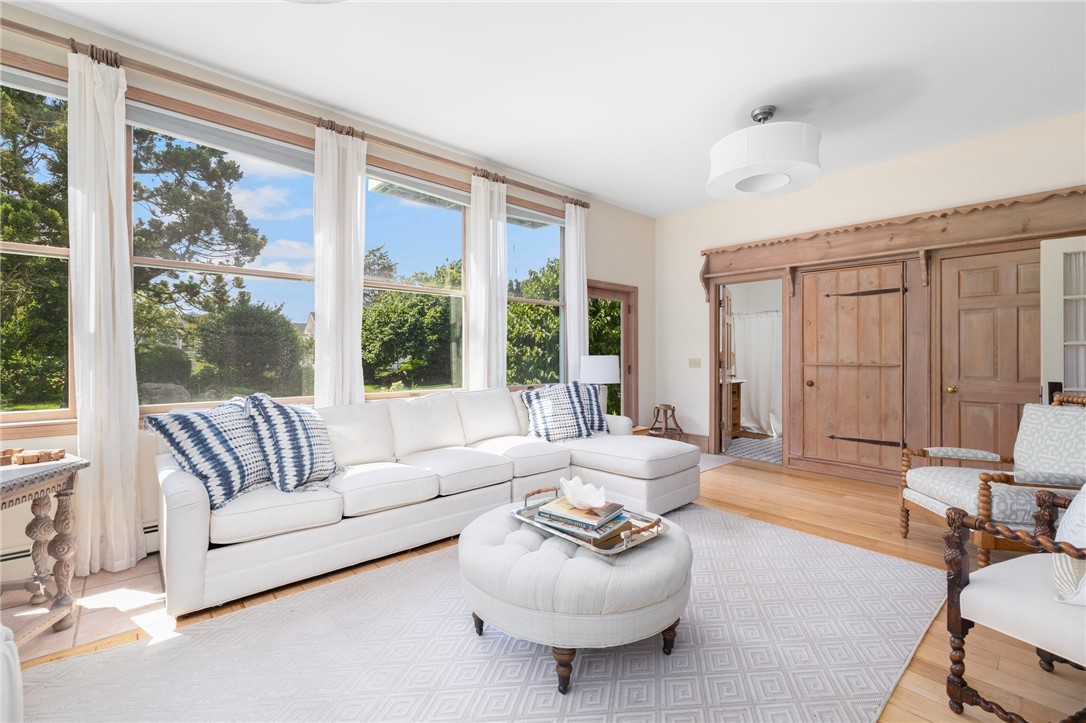 38 Eastern View Avenue