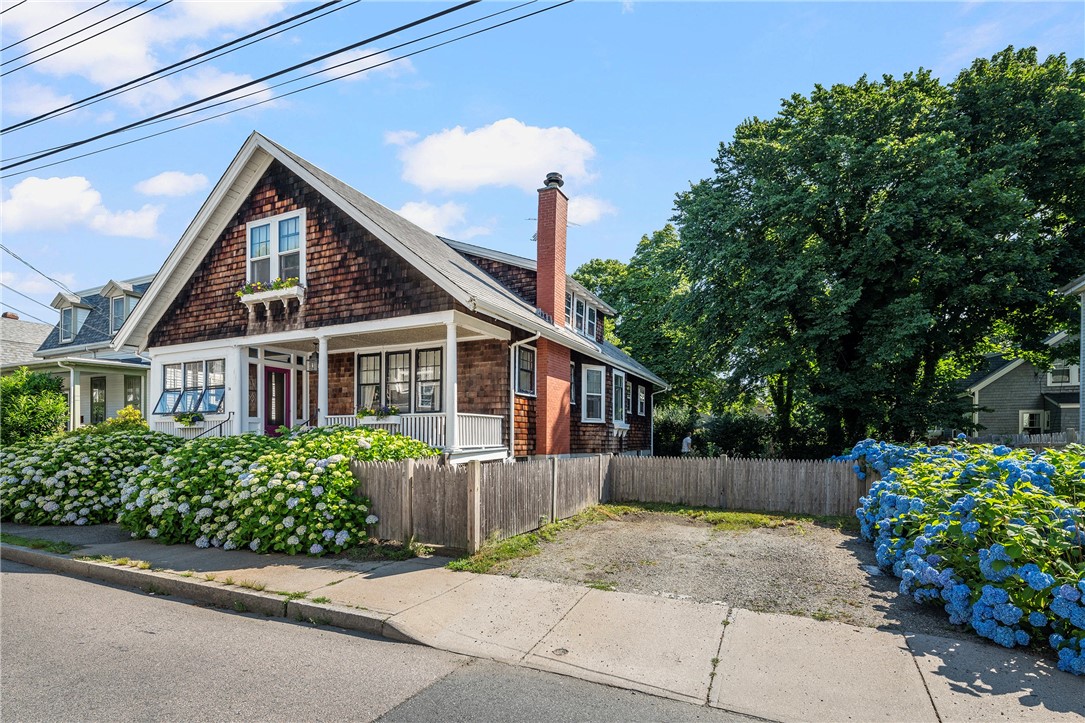 54 Gibbs Avenue