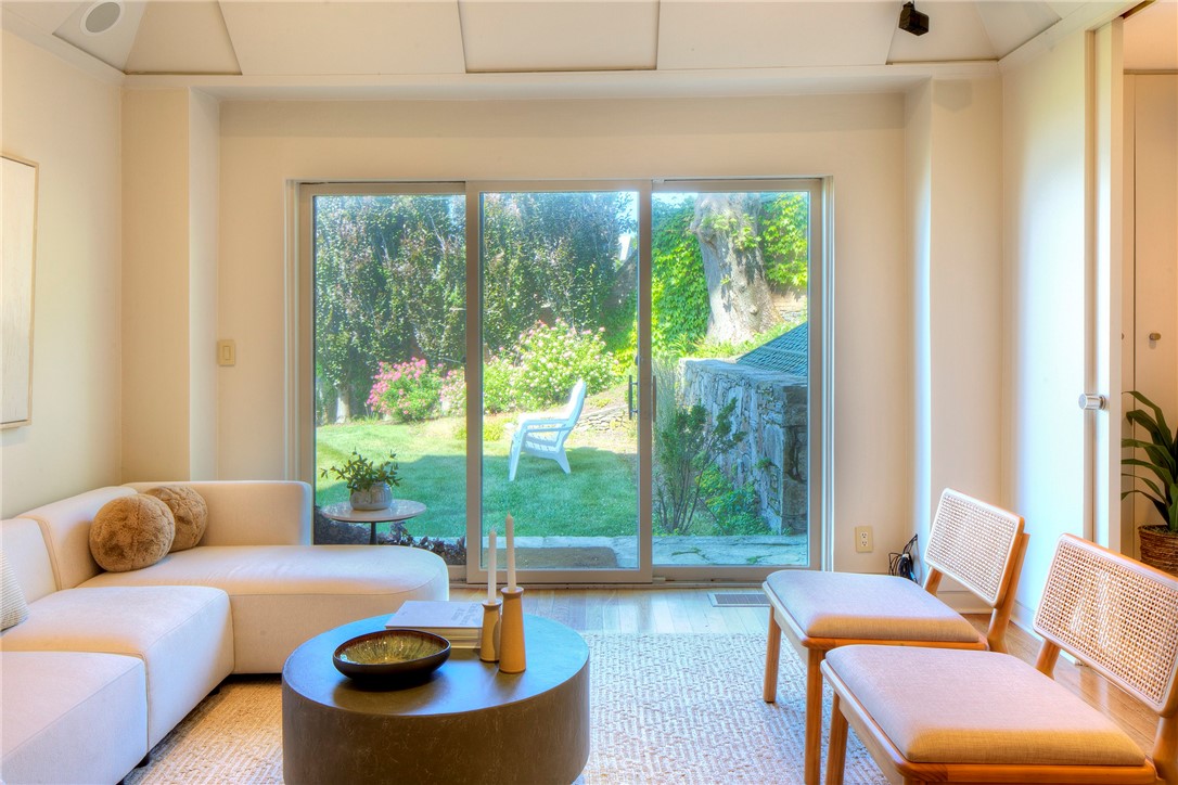 127 Harrison Avenue #11