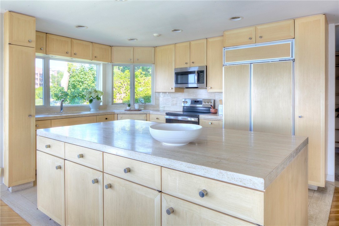 127 Harrison Avenue #11