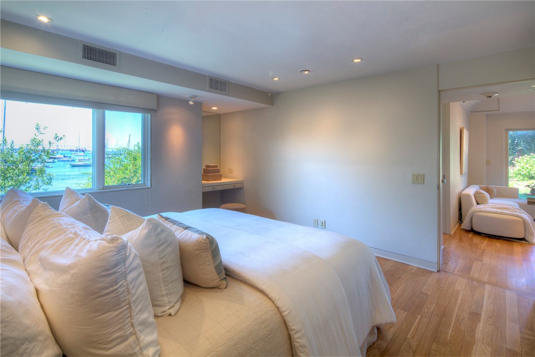 127 Harrison Avenue #11