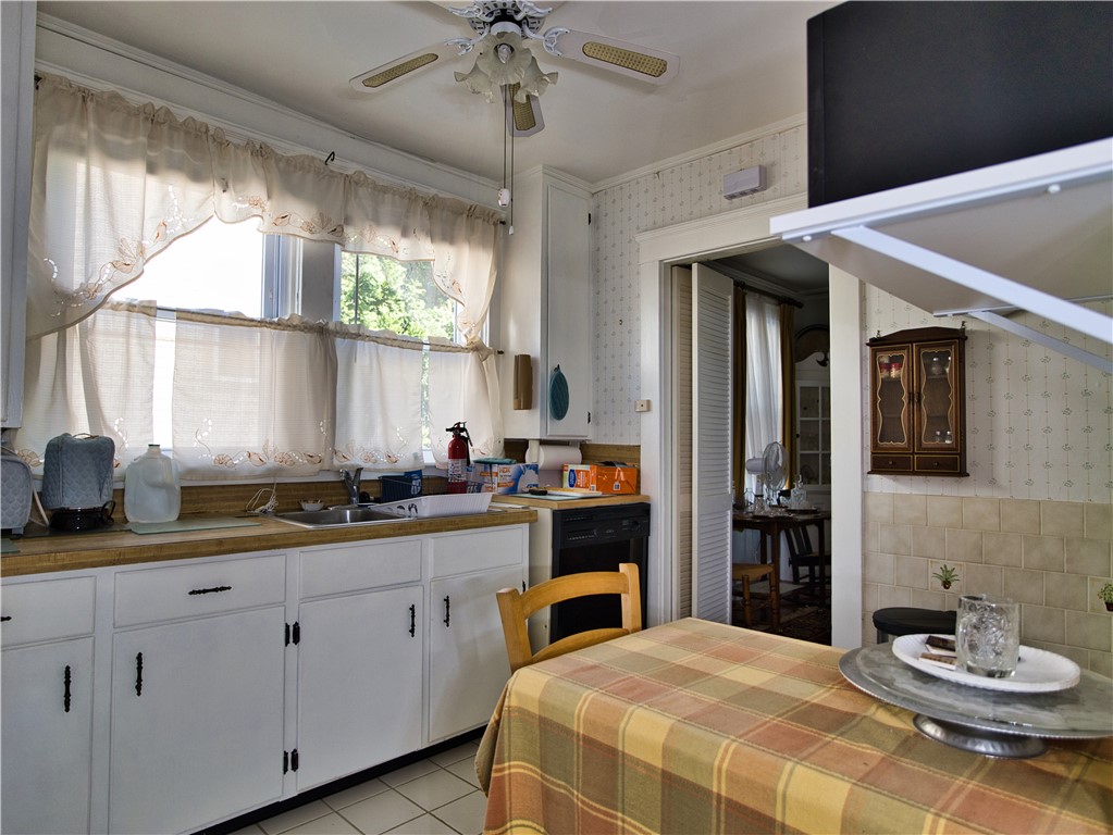 22 Luzon Avenue