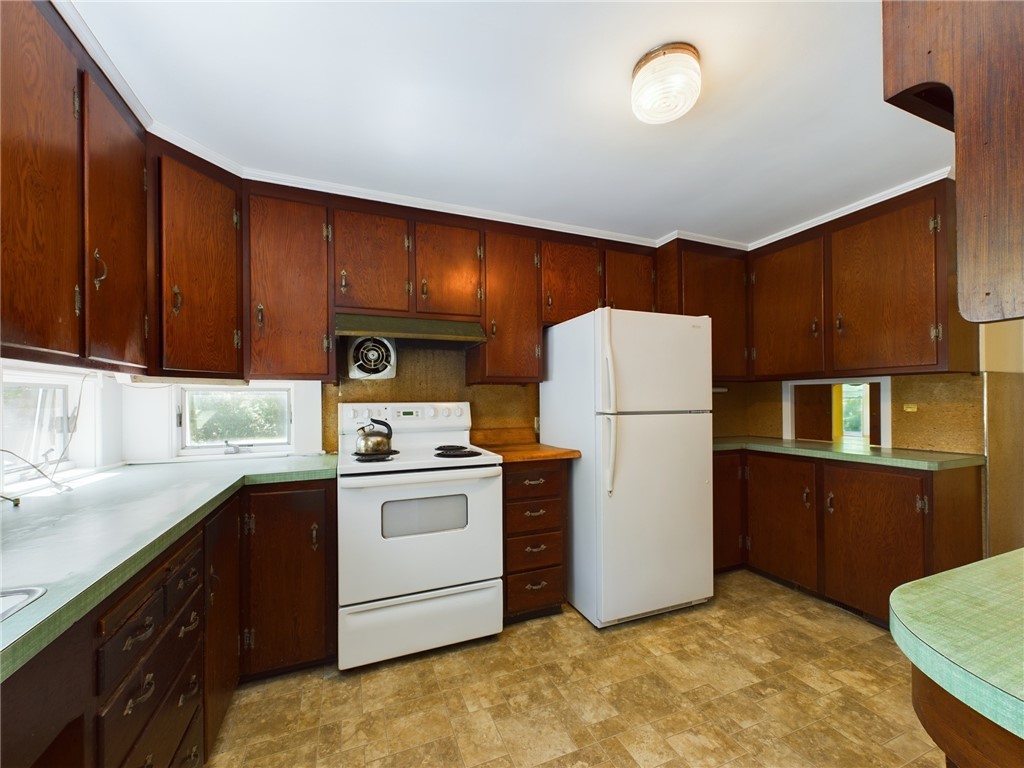 1696 Ministerial Road
