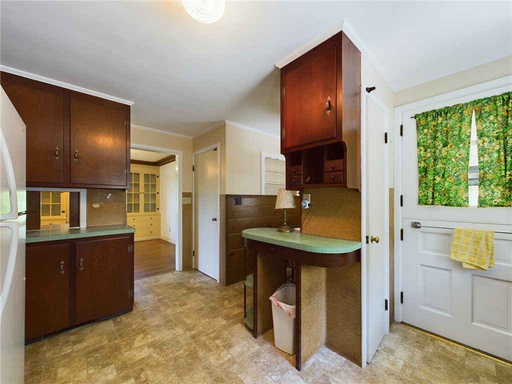 1696 Ministerial Road