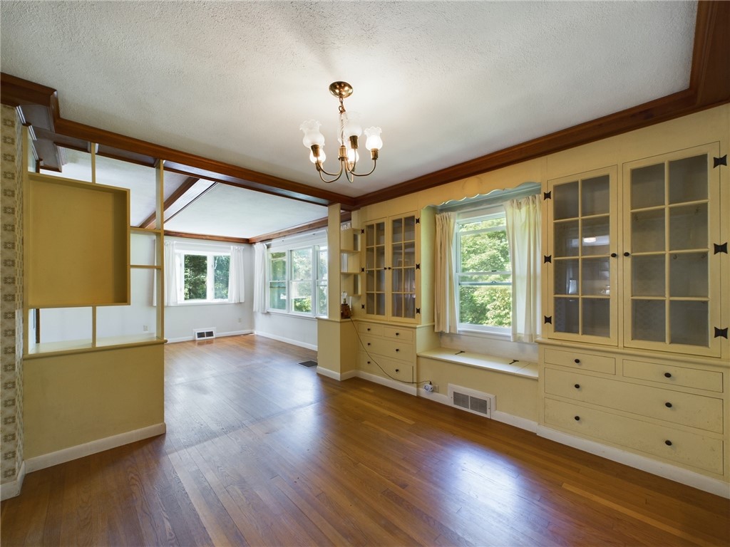 1696 Ministerial Road