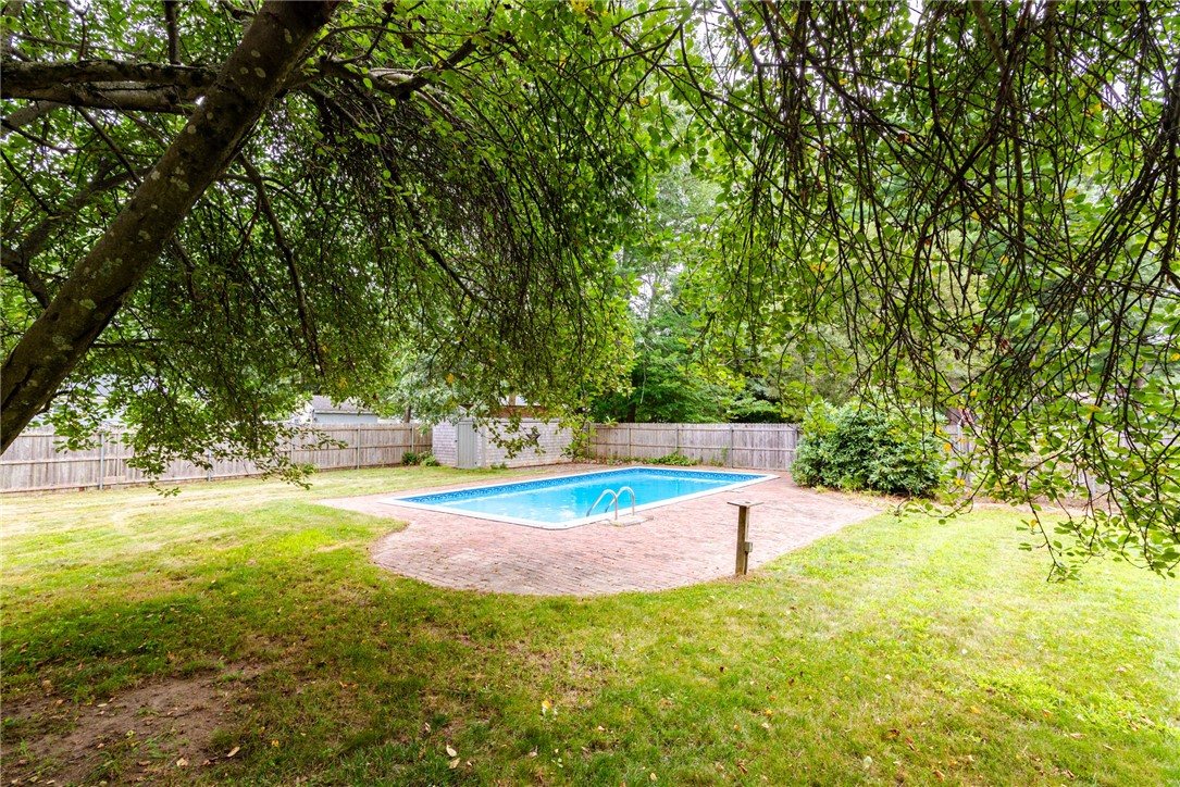 83 Evergreen Road