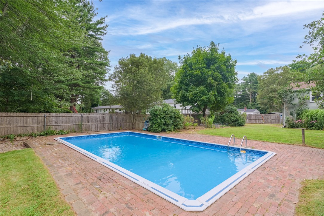83 Evergreen Road