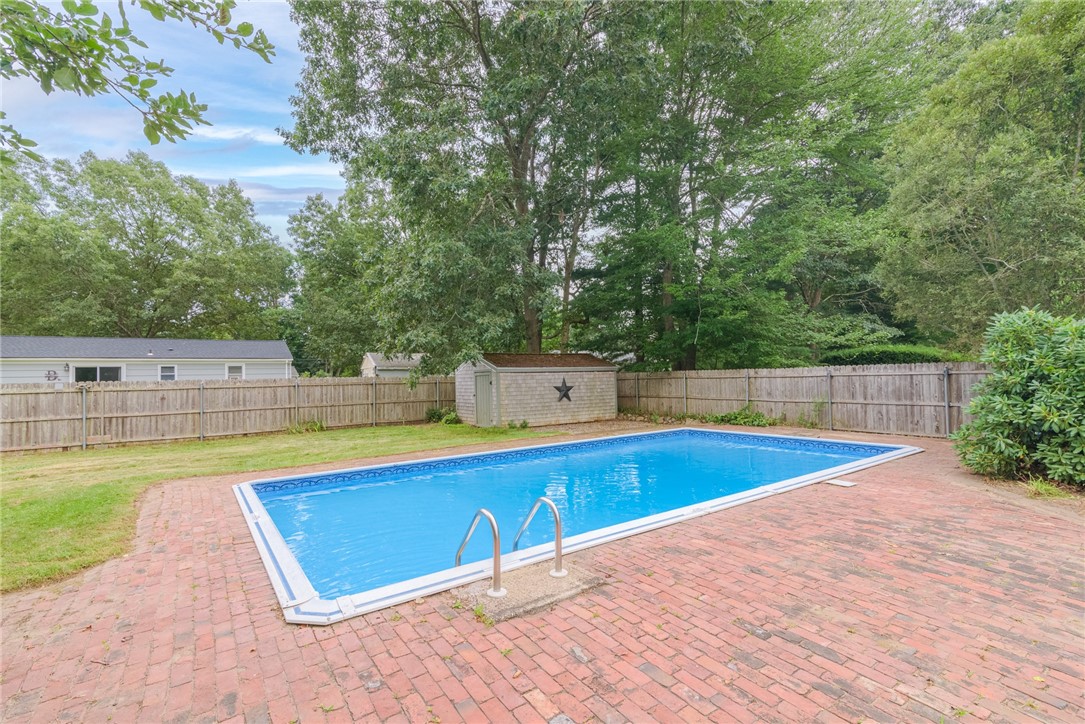 83 Evergreen Road