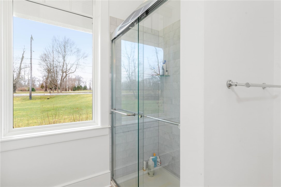 586 Nanaquaket Road