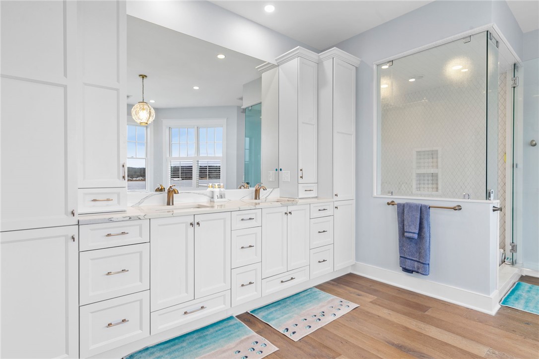 586 Nanaquaket Road