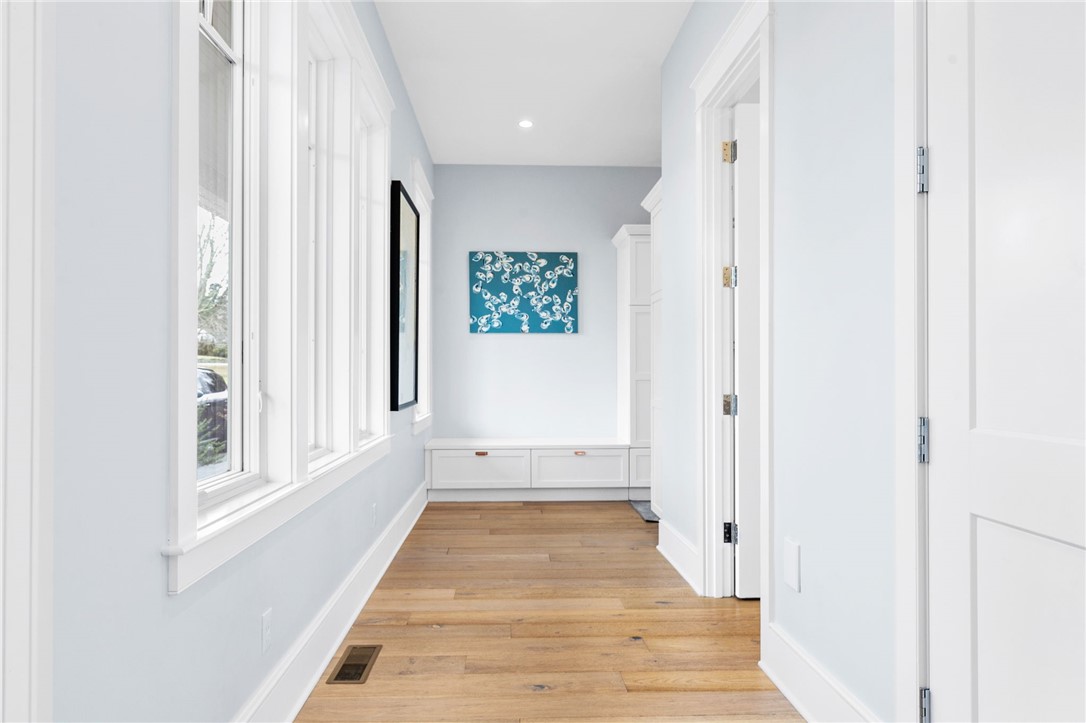 586 Nanaquaket Road