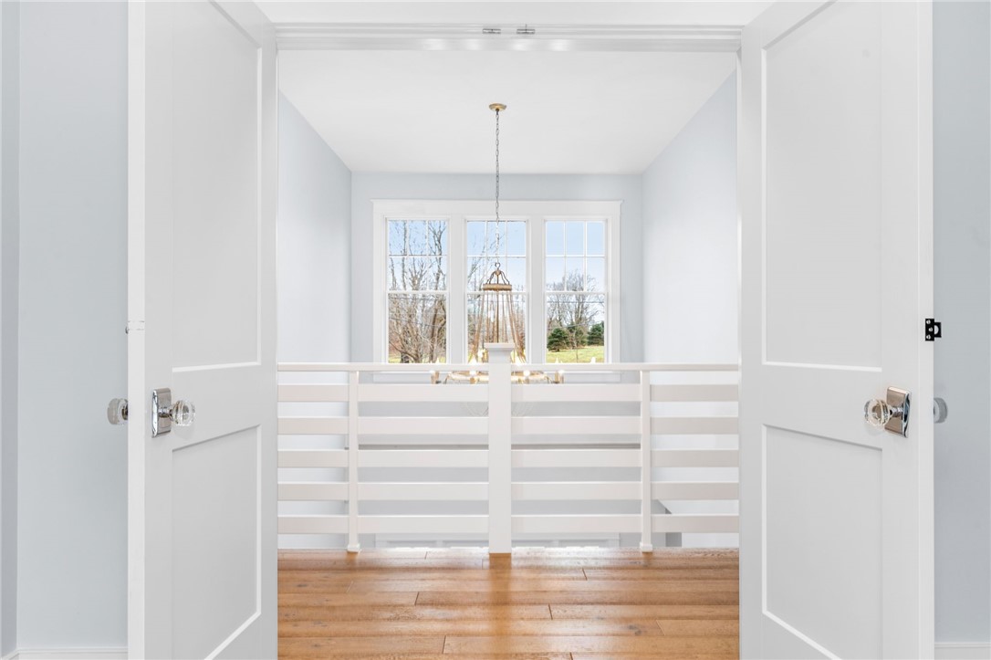 586 Nanaquaket Road