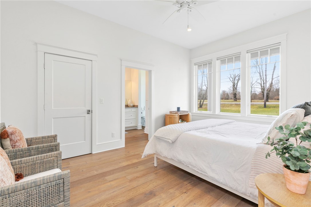 586 Nanaquaket Road