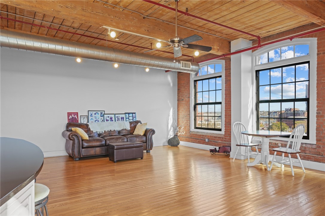 14 Imperial Place 604